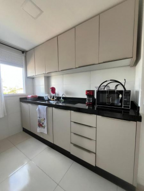Apartamento compacto, 800 metros da praia em Perequê - Porto Belo SC